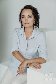 Алёна Мельник