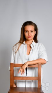 Арина Пеккер