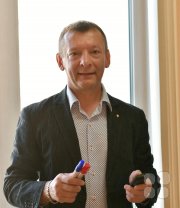 Интеллектуальный тимбилдинг для сонастройки команды на&nbsp;уровне идентичности